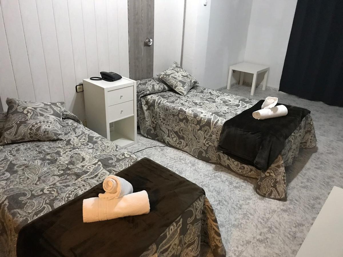 בוריאנה Hotel Aloha מראה חיצוני תמונה